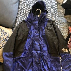 Men’s North Face Jacket💫